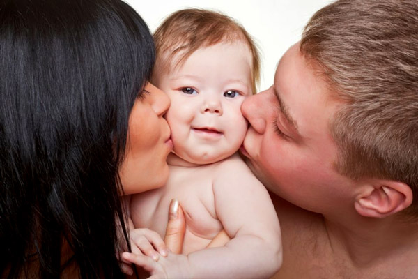 bebekleri öpmek zararlı mı
