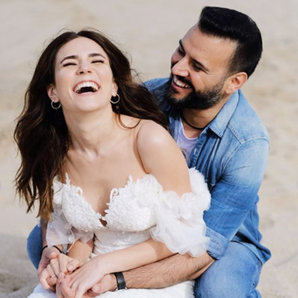 Buse Varol Bebeğinin Cinsiyetini Öğrendi!