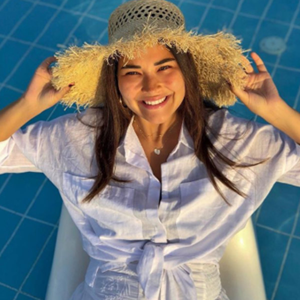 Gizem Hatipoğlu Hamileliğini Ölümsüzleştirmek İçin Fotoğraf Çekimi Gerçekleştirdi