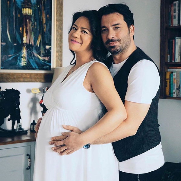 Ezgi Sertel İkizleri İle İlk Karesini Yayınladı!