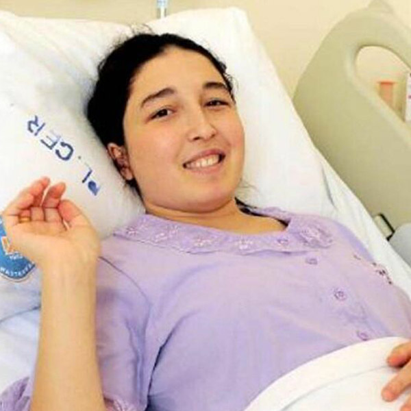Kadavradan Rahim Nakli Yapılan Derya Sert Sağlıklı Bir Bebek Dünyaya Getirdi