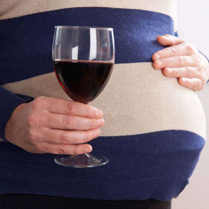 Alkol Almak Bebeğinizi Büyük Bir Riske Sokabilir