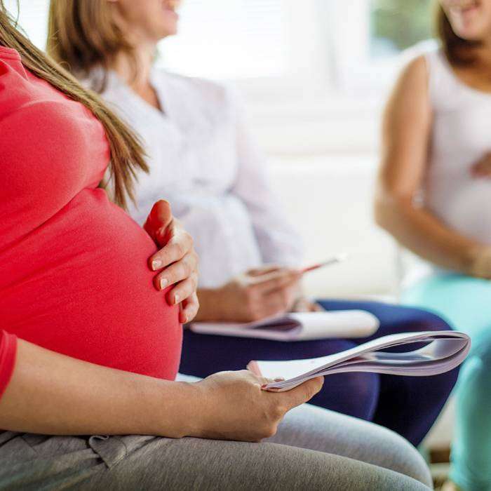 Gebelik Okulu Projesiyle Anne Adayları Eğitiliyor