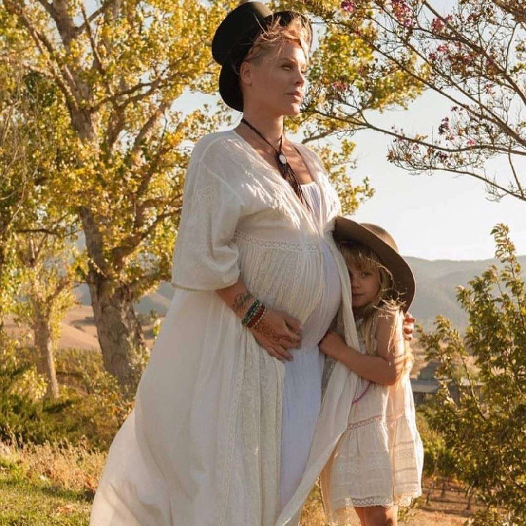 Pink Sosyal Medyada Hamilelik Fotoğrafını Paylaştı!