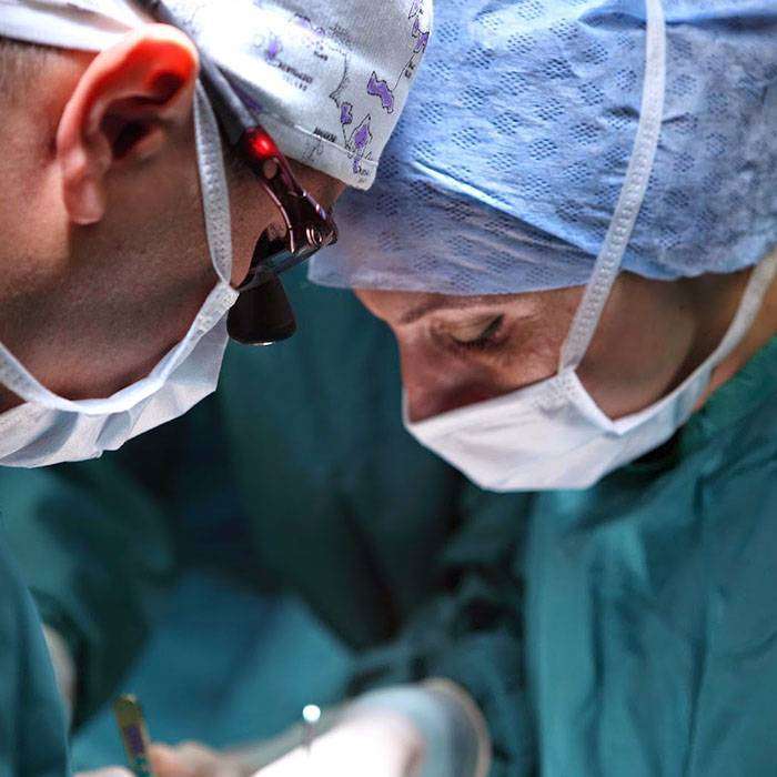 Rahim Nakli Yapılan Kadın Doğurdu!