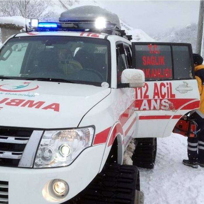 Gebe Kadın Paletli Ambulansla Hastaneye Ulaştırıldı!