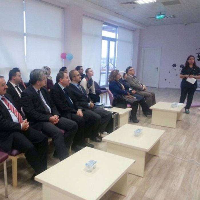 Çorlu'da Gebe Okulu Katılım Belgesi Dağıtım Töreni