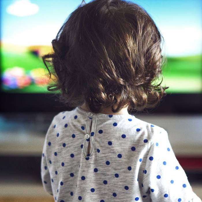 Hangi Yaşta Ne Kadar Televizyon İzlemeli?