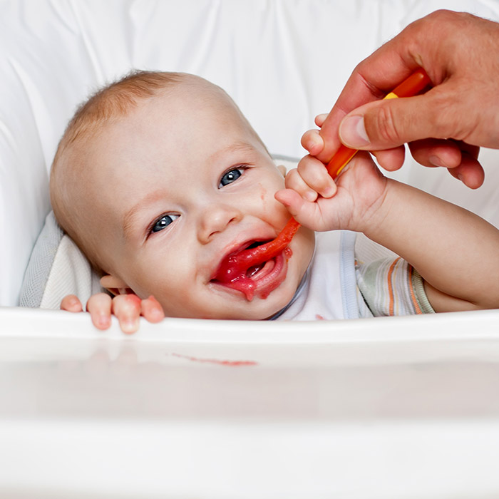 Sağlıklı Dişler İçin Bebeklere Özel Besin Önerisi