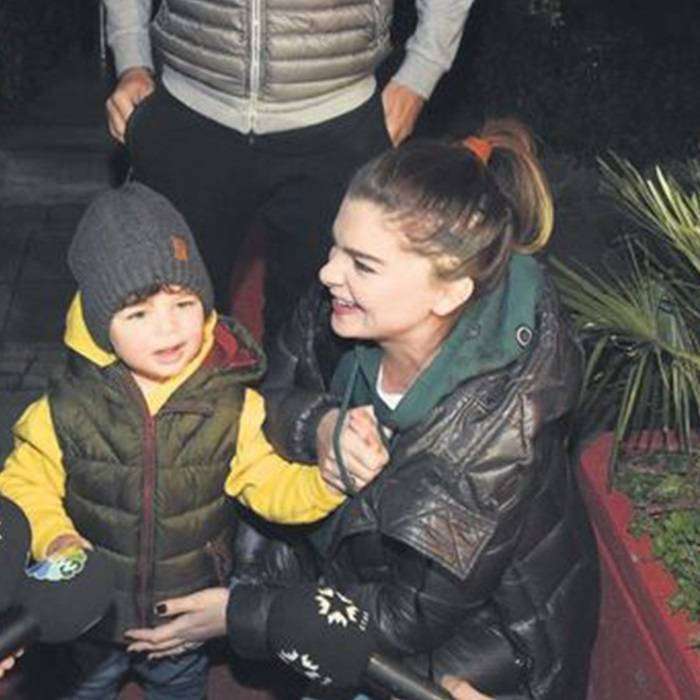 'bizi Çekiyorlar Anne' Diye Cevapladı