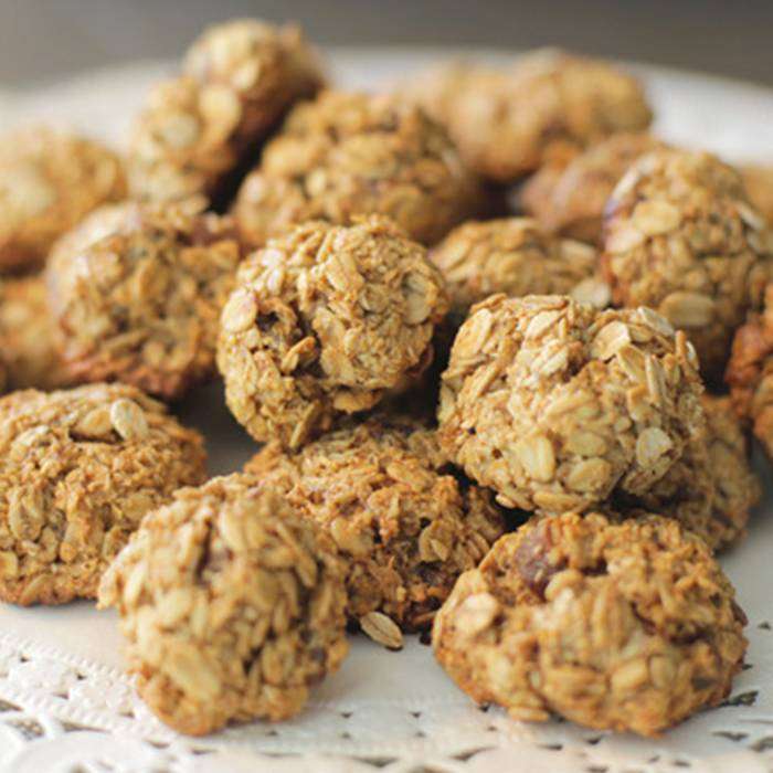 Masum Atıştırmalık: Şekersiz Yulaflı Kurabiye