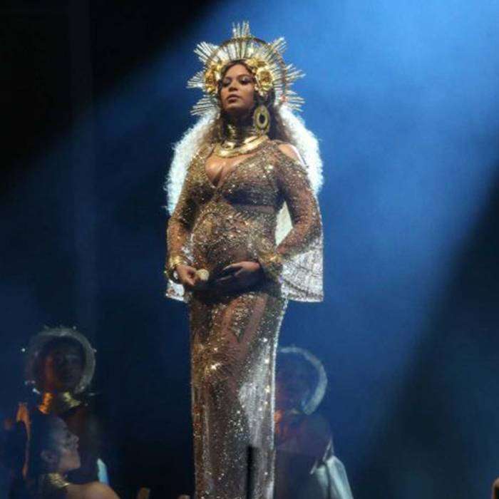 Sahneye Gebe Olarak Çıkan Beyonce Büyük Alkış Aldı