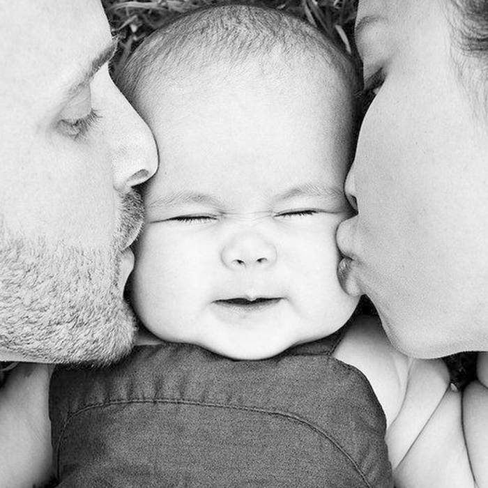 Bebeğinize Sık Sık Sarılmanız Onun İçin En İyi İlaç!