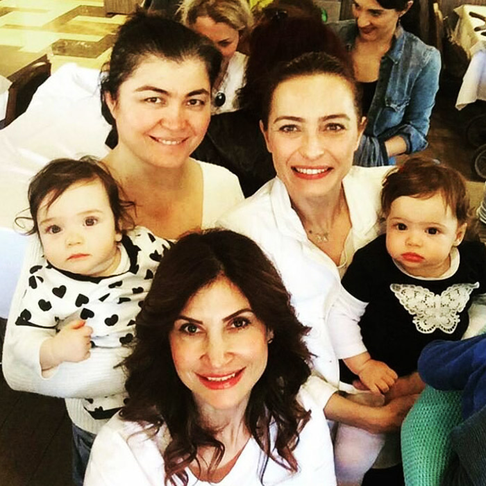 Ayça Bingöl İkiz Bebekleriyle Doğum Günü Partisine Katıldı