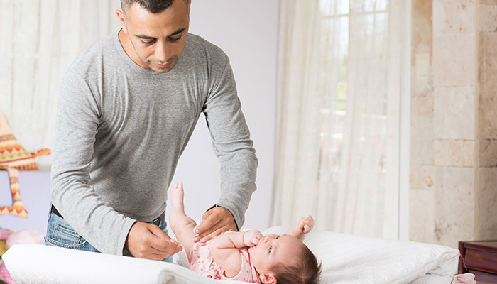 bebeklerde-bez-değiştirme