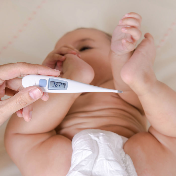 Bebeklerde Yüksek Ateş Ve Havaleye Dikkat!