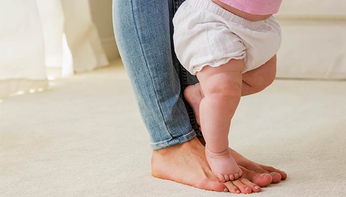 bebeklerde-yürüme-belirtileri-1