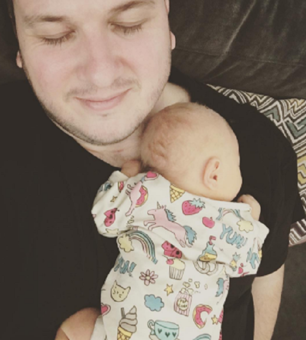 Şahan ve ikinci çocuğu Ela