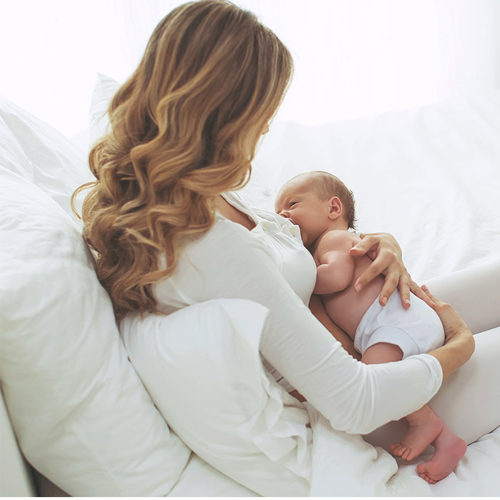 Anne Sütü Emen Bebekler Daha Az Hastalanıyor