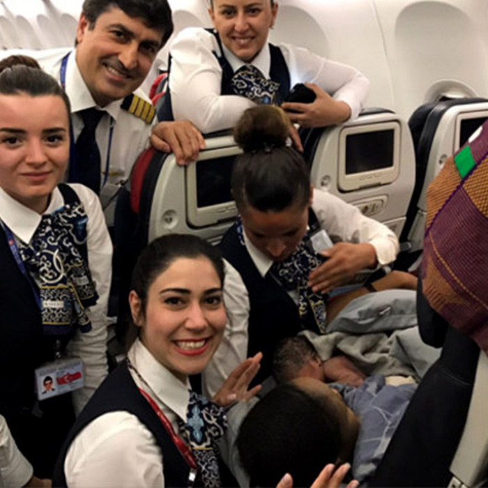 Thy Uçağında 13 Bin Metrede Doğum!