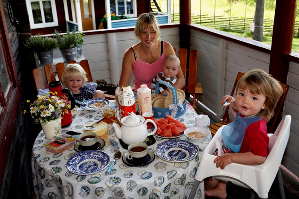 bebeklere sofra adabına alıştırma