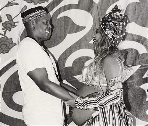 beyonce ikizlere hamile