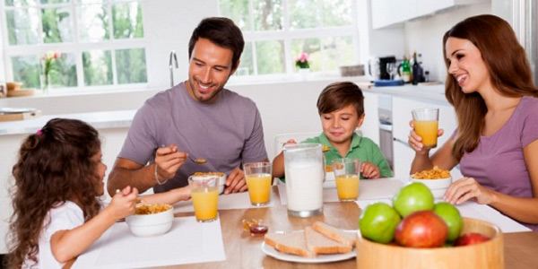 bebeklere sofra adabı