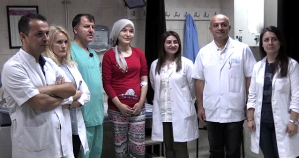 anne karnında bebeğe ameliyat