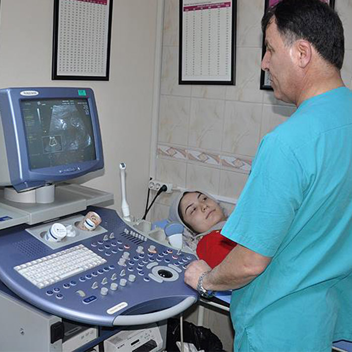 Ayağı Gelişmeyen Bebek Anne Karnında Ameliyat Edildi