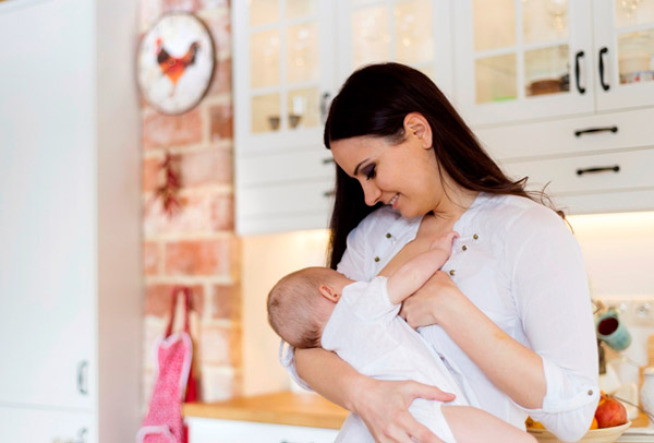 bebeğin genzine süt kaçması