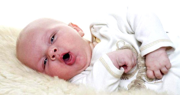 bebeğin yabancı cisim yuttuğu nasıl anlaşılır