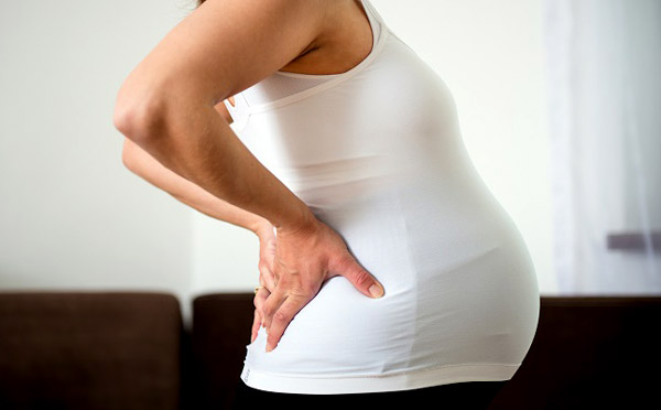 Erken doğuma işaret eden 7 önemli belirti: bel ağrısı