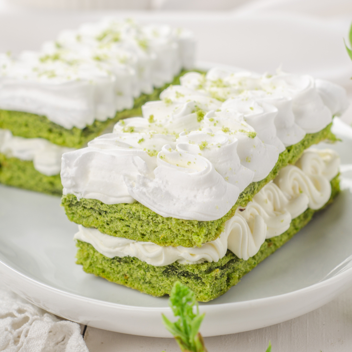 Ispanaklı Kek İle Tatlı Krizlerine Sağlıklı Ve Renkli Çözüm!