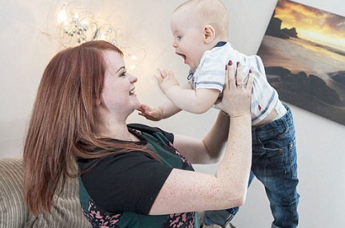 hamilelik alerjisi olan kadın