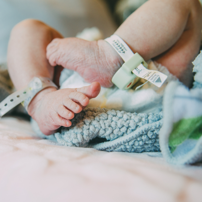 Hindistan'da Doğan Bebeğin Karnından İkizi Çıktı!