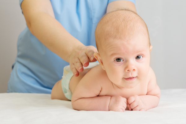 yenidoğan bebeğin cilt bakımında dikkat edilmesi gerekenler