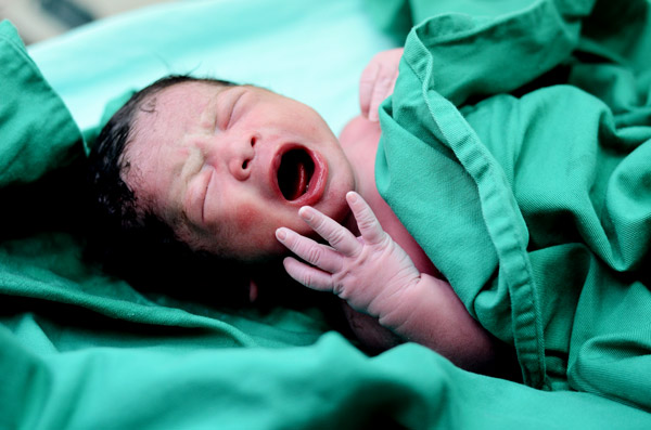 yeni doğan bebekler