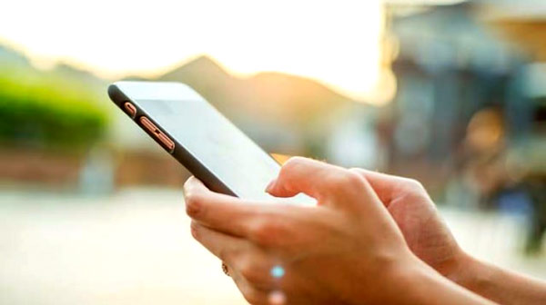gebelik fotoğrafı çekmek için cep telefonu