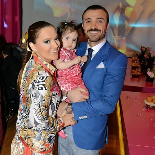 demet akalın doğum