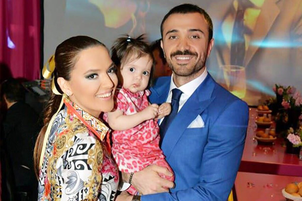 demet akalın ikinci bebek