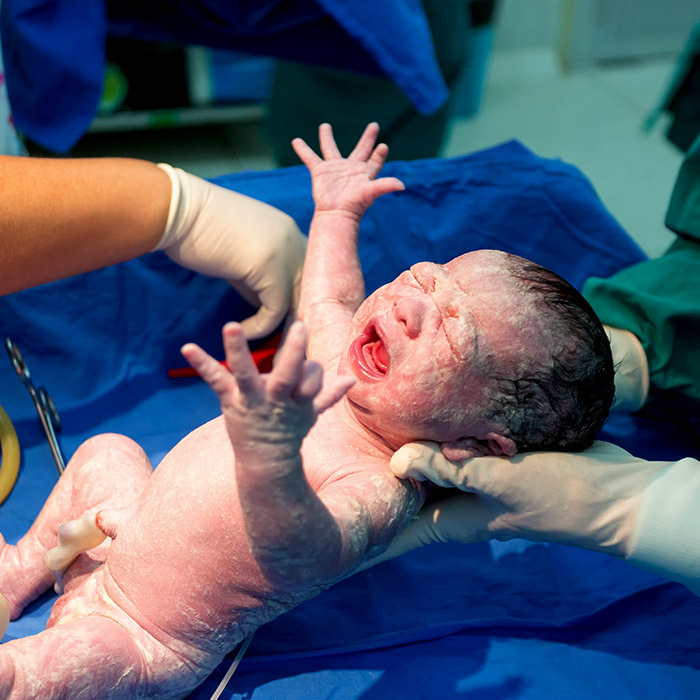 Yenidoğan Bebeklerin İlk Ağlamaları Ana Dillerine Göre Şekilleniyor