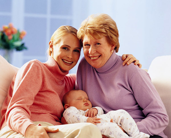 çalışan anne bebeği paylaşma