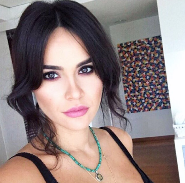 Zeynep Demirel Suda Doğum Fotoğraflarını Paylaştı!