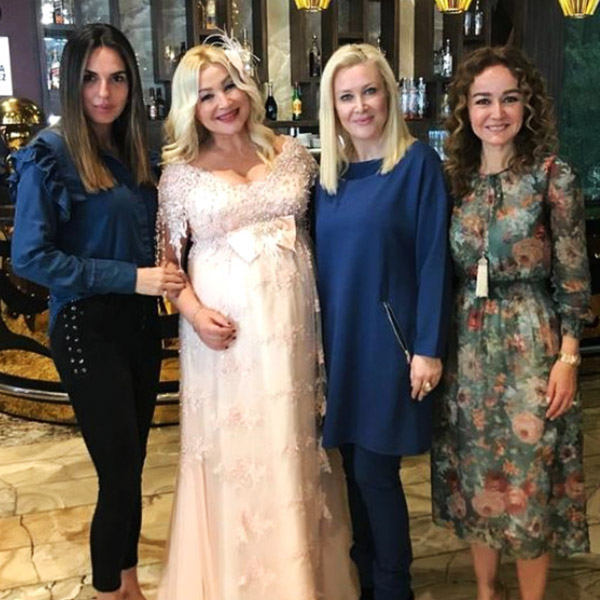 Zahide Yetiş’in Bebeği için Düzenlediği Baby Shower Partisinden Renkli Kareler