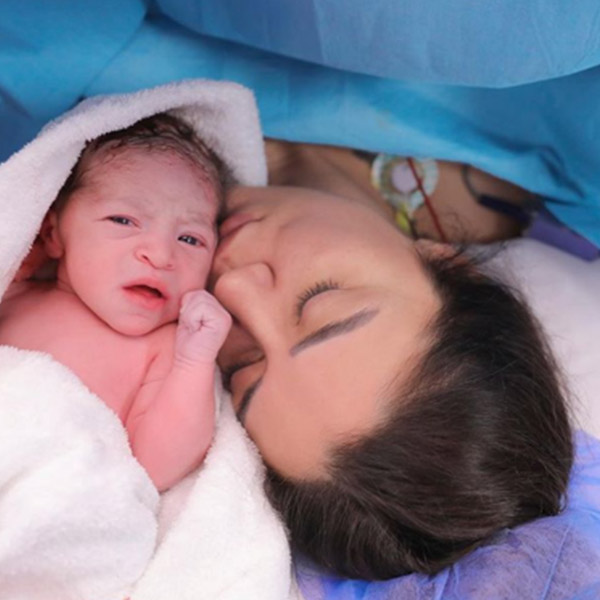 Yeni Doğum Yapan Banu Parlak Hayranlarını Kızdırdı!