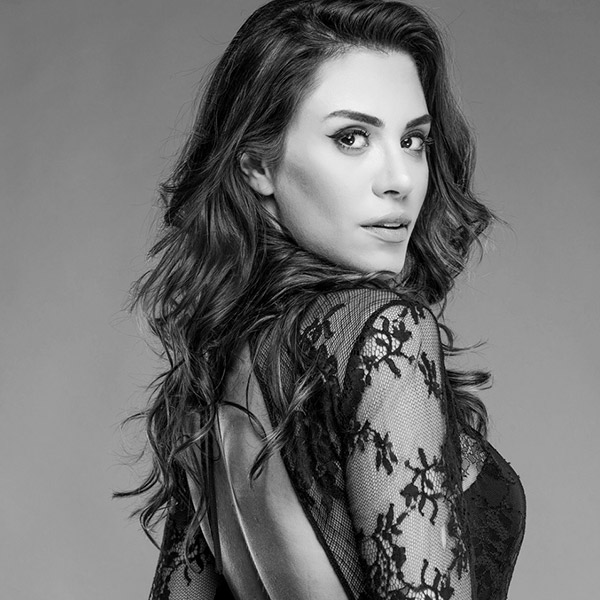 Şükran Ovalı Kızının Sağlık Durumuyla İlgili Açıklama Yaptı