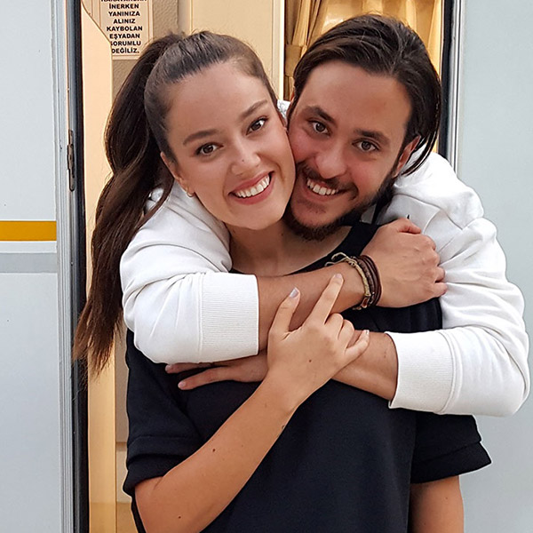 Pelin Akil’in Sosyal Medya Kullanıcıları İle Başı Dertte!