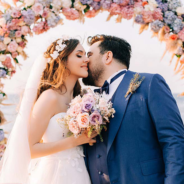 Berfu Yenenler'in Karnı İyice Belirginleşti