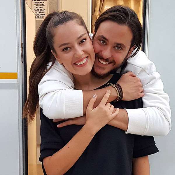 Pelin Akil’den Tartışma Yaratan Paylaşım!