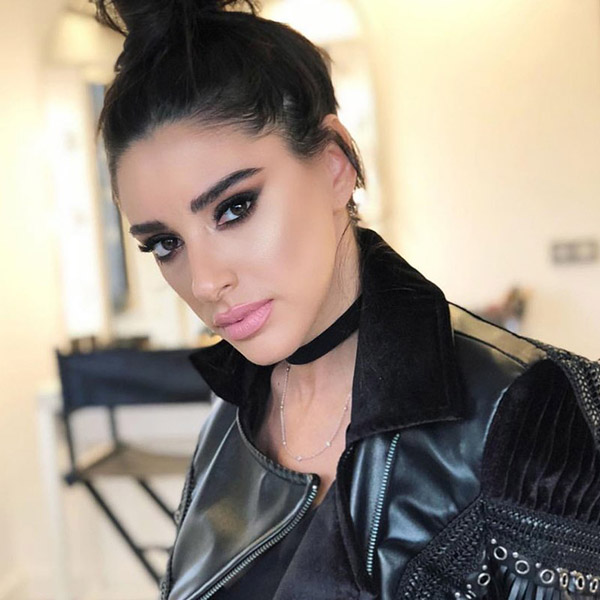 Ünlü Çiftten Beklenen Haber Geldi!